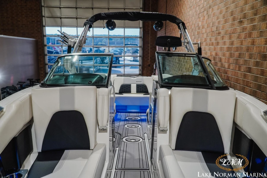 2019-mastercraft-x22-145380-image6