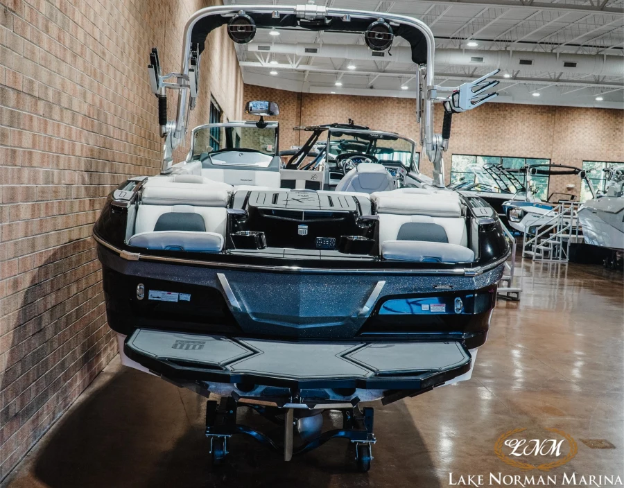 2019-mastercraft-x22-145380-image8