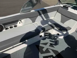 2020-mastercraft-xt25-145384-image12