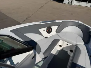 2020-mastercraft-xt25-145384-image21