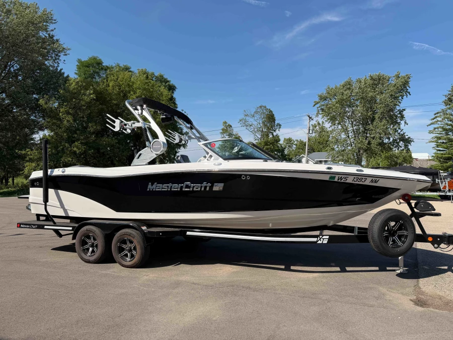 2020-mastercraft-xt25-145384-image2