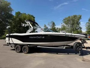 2020-mastercraft-xt25-145384-image2