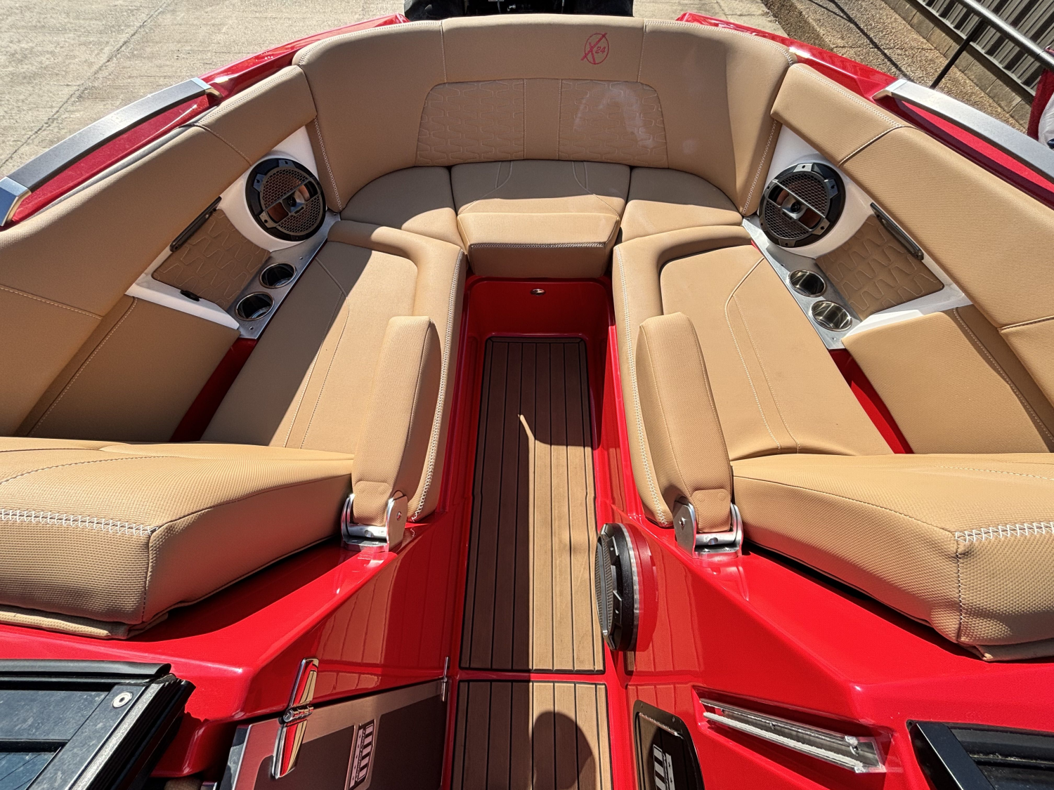 2021 MasterCraft X24