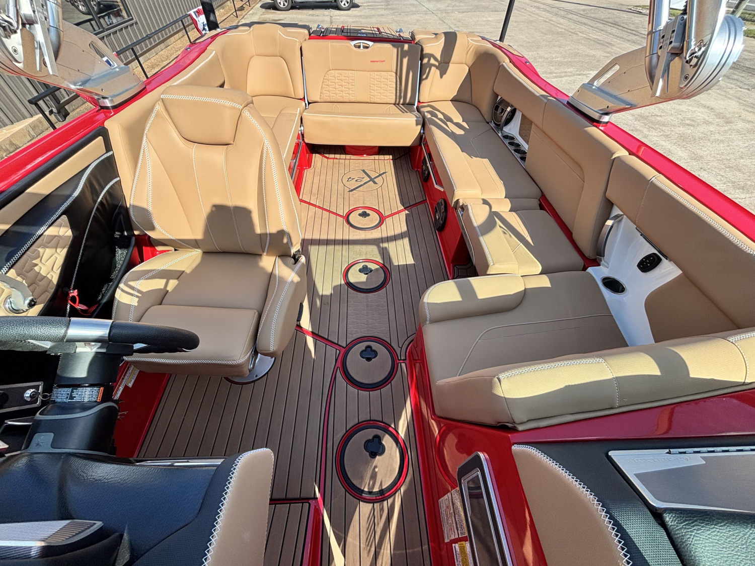 2021 MasterCraft X24