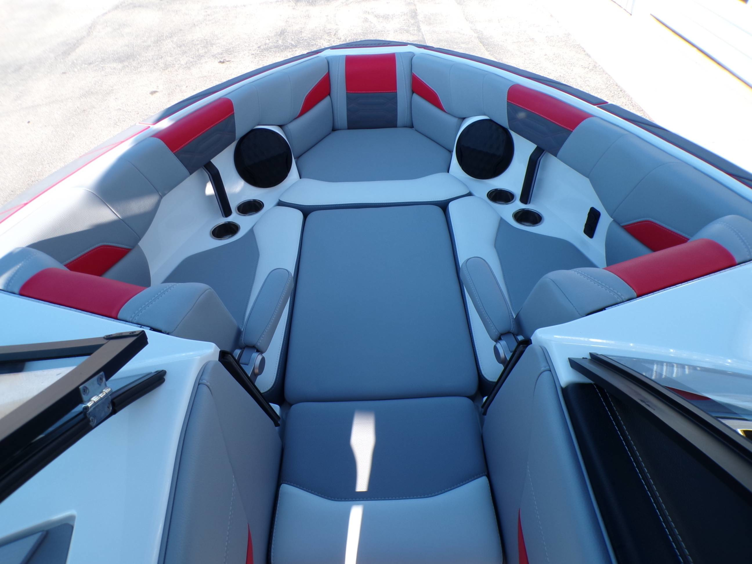 2022 Malibu Wakesetter 25 LSV