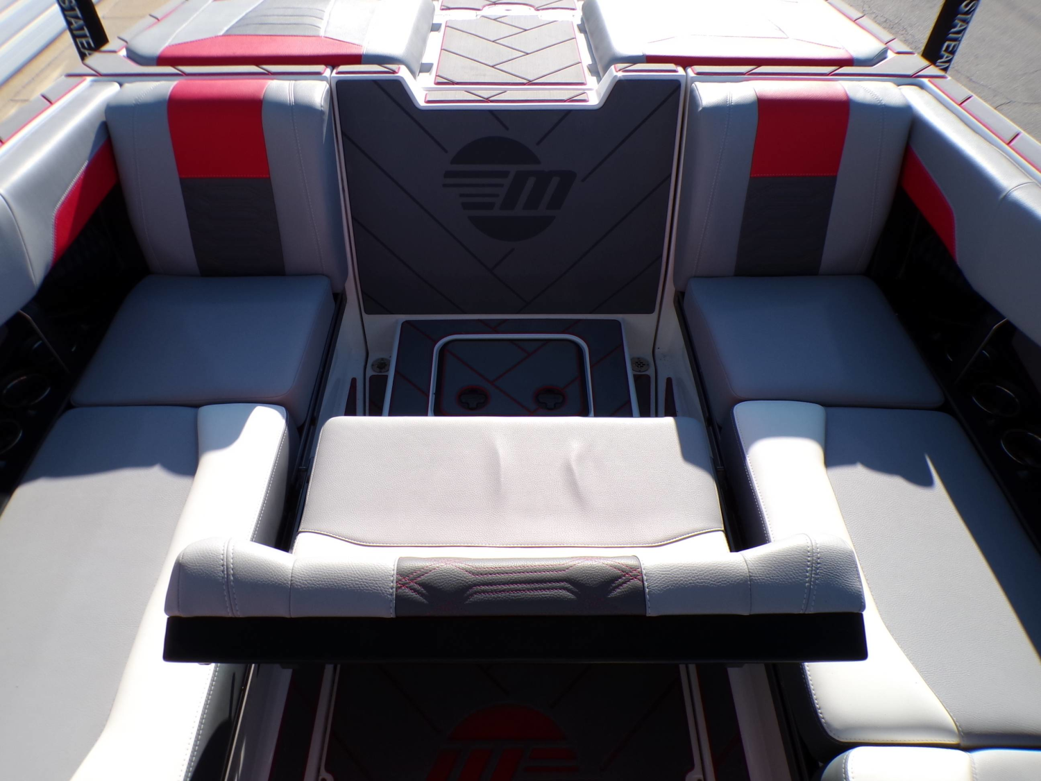 2022 Malibu Wakesetter 25 LSV