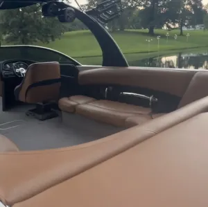 2006 Malibu Boat Wakesetter 247 LSV Icon