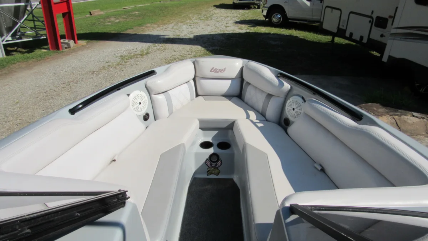 2002 Tige Boats V2300 W TRAILER 5.7  350 MAG TONS OF UPGRADES  ITS HERE TO BE SOLD 