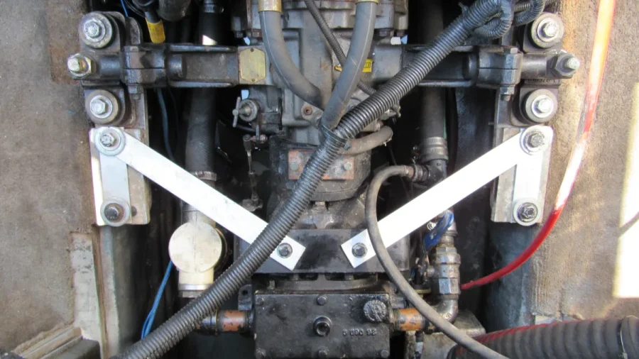 2002-tige-2300-145430-image13.webp