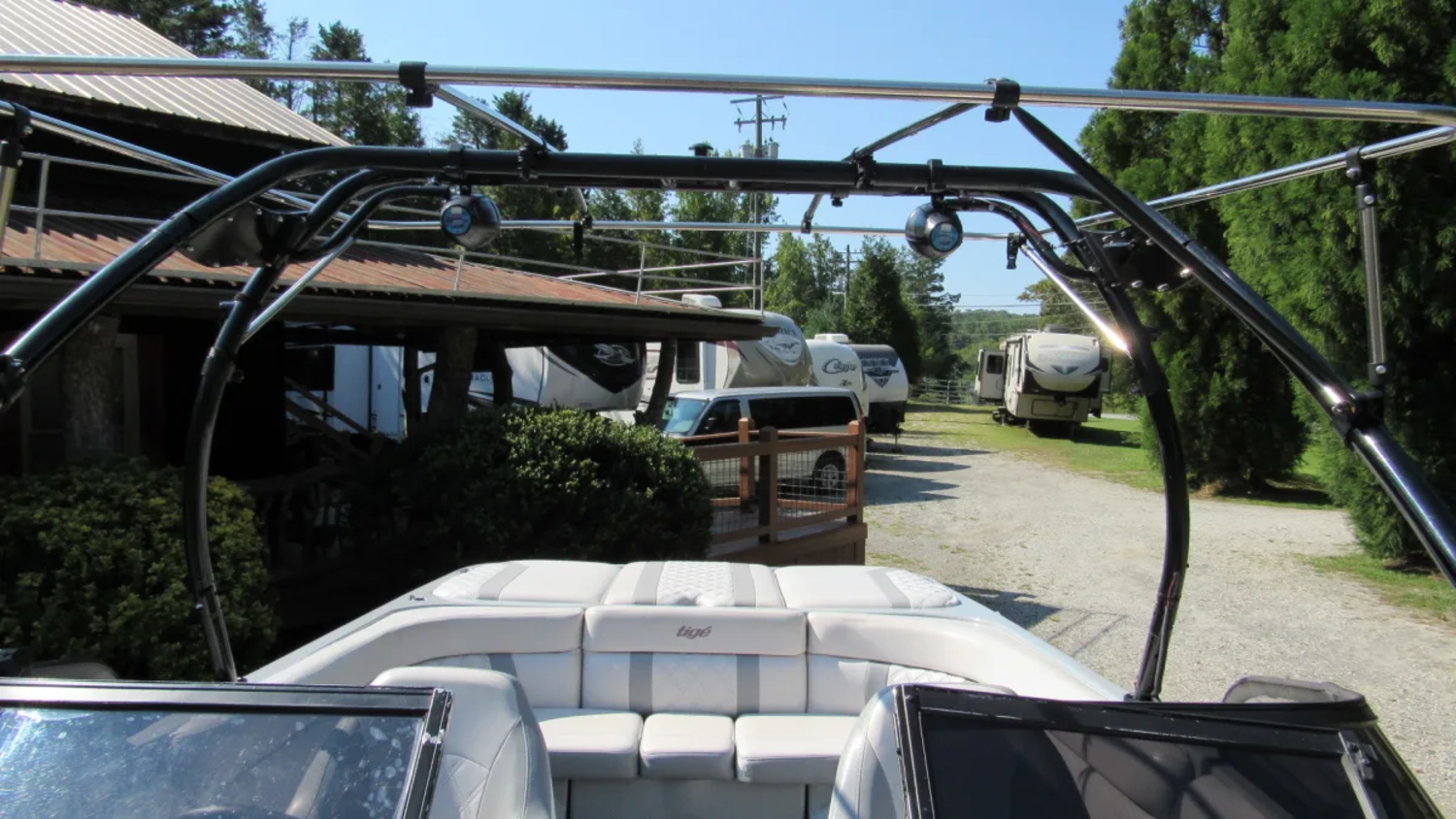2002 Tige Boats V2300 W TRAILER 5.7  350 MAG TONS OF UPGRADES  ITS HERE TO BE SOLD 
