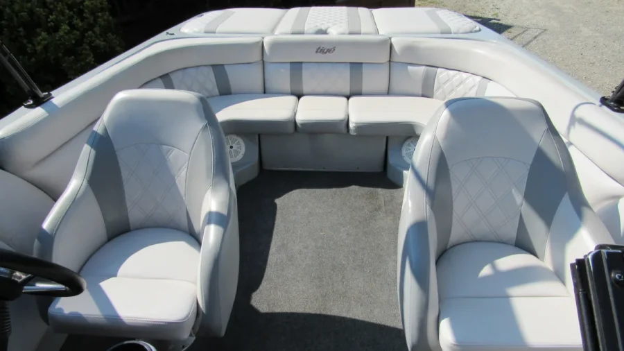 2002-tige-2300-145430-image8.webp