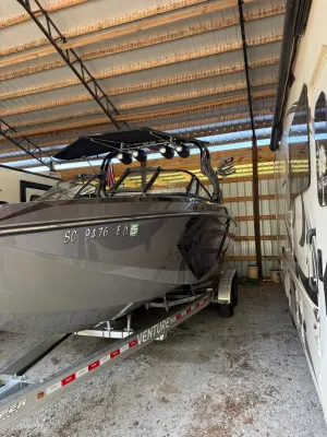 2017-nautique-g25-145431-image10.webp