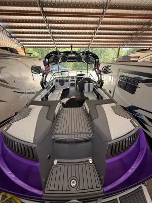 2017-nautique-g25-145431-image8.webp