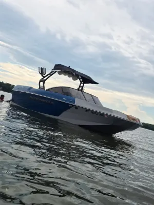 2024-moomba-max-145434-image6.webp
