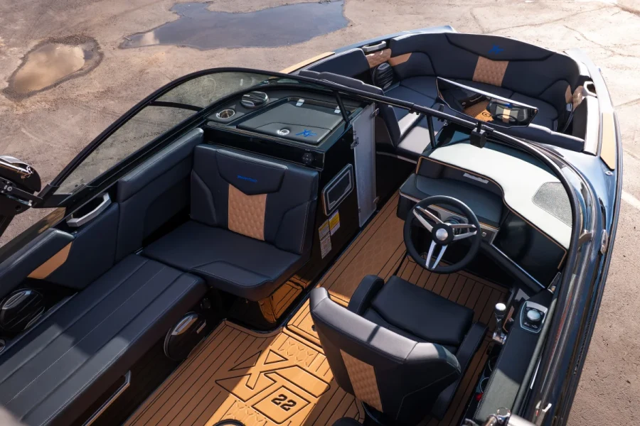 2027-mastercraft-xt22-145437-image13.webp