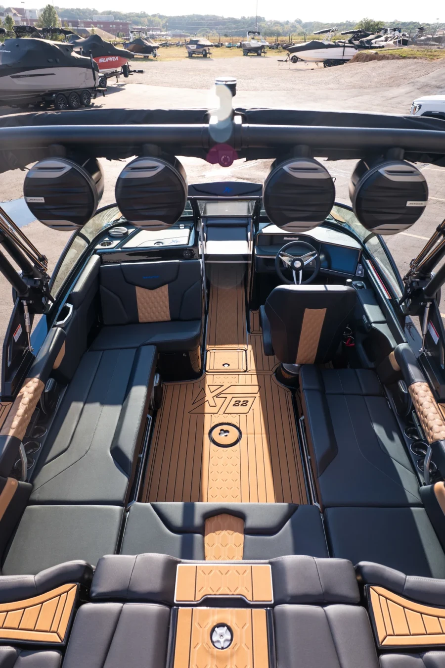 2027-mastercraft-xt22-145437-image18.webp
