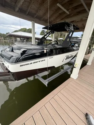 2018-malibu-wakesetter-23-lsv-145455-image1.webp