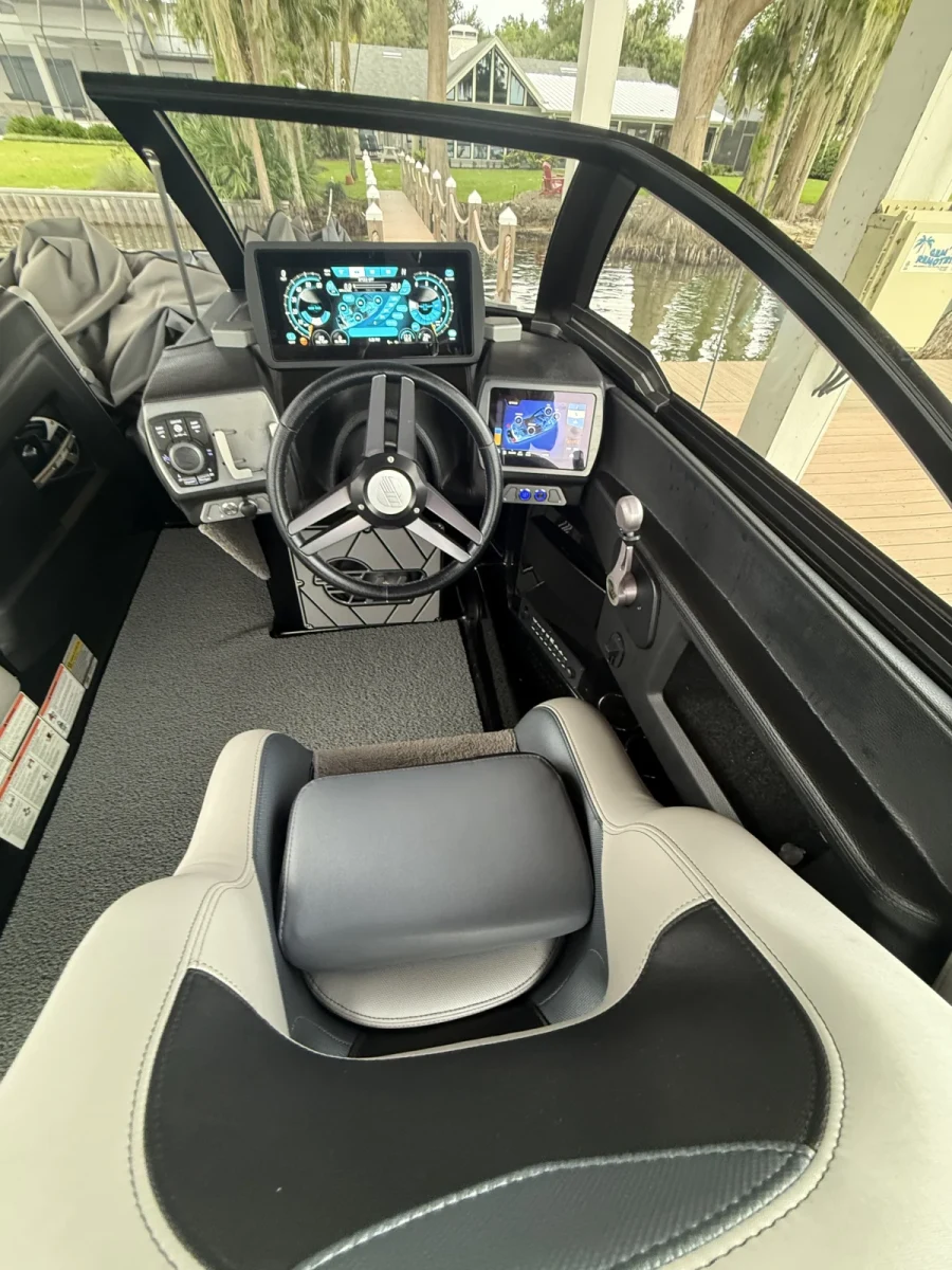 2018-malibu-wakesetter-23-lsv-145455-image5.webp