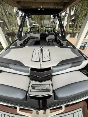 2018-malibu-wakesetter-23-lsv-145455-image7.webp