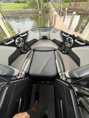 2018-malibu-wakesetter-23-lsv-145455-image8.webp