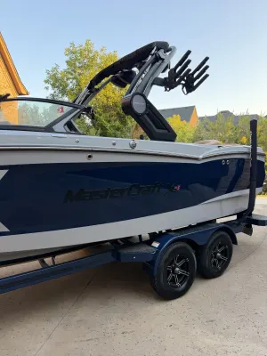 2022-mastercraft-x-star-145484-image2.webp