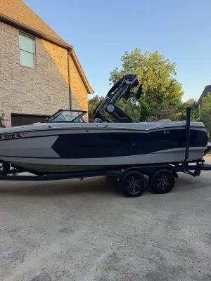 2022-mastercraft-x-star-145484-image4.webp