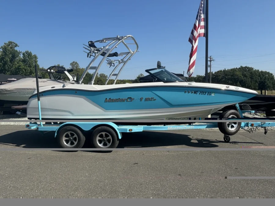 2017-mastercraft-nxt20-145516-image3.webp