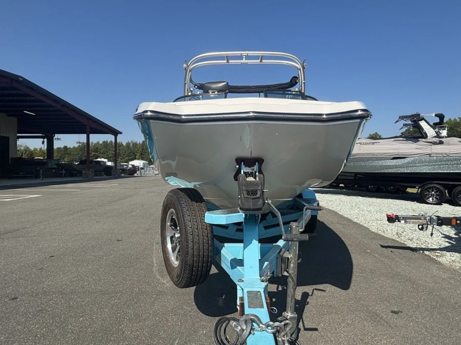 2017-mastercraft-nxt20-145516-image3