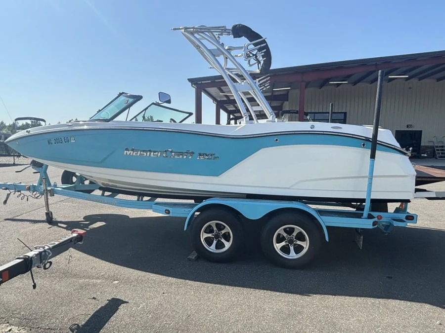 2017-mastercraft-nxt20-145516-image5