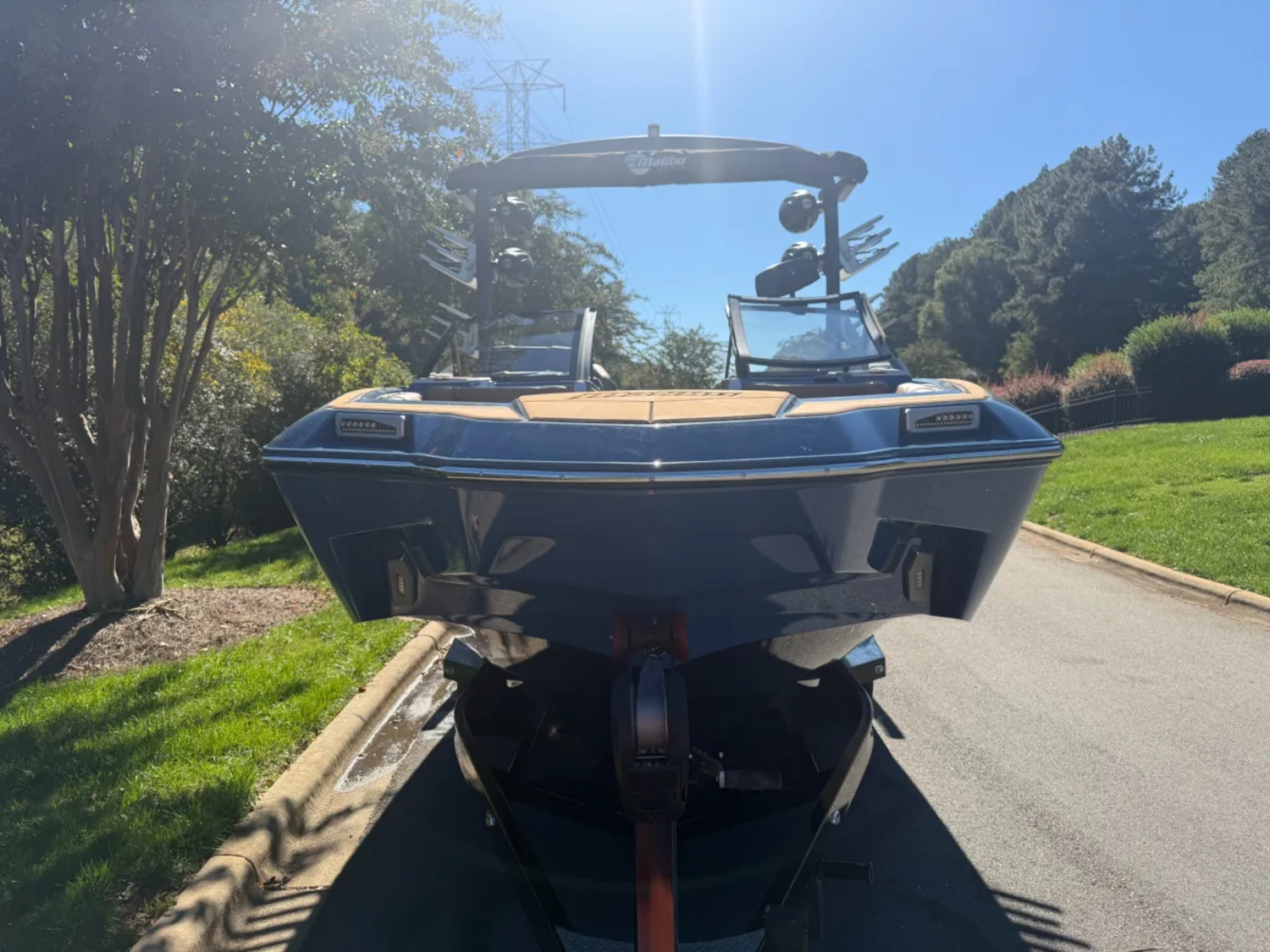 2022 Malibu Boats M220