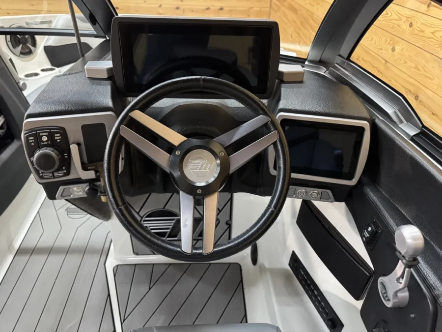 2019-malibu-wakesetter-23-lsv-145541-image8.webp
