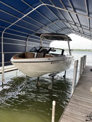 2021-malibu-wakesetter-25-lsv-145544-image2.webp