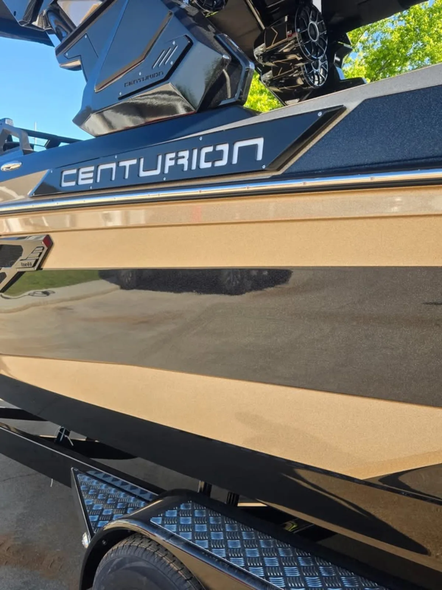 2026 Ri245 Champagne and Onyx Metalflake