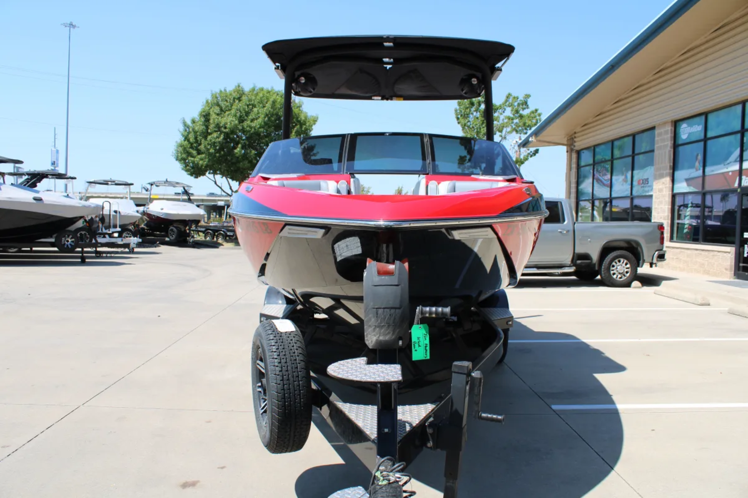 2022 Malibu 23 LSV