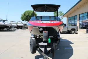 2022-malibu-wakesetter-23-lsv-145550-image2.webp