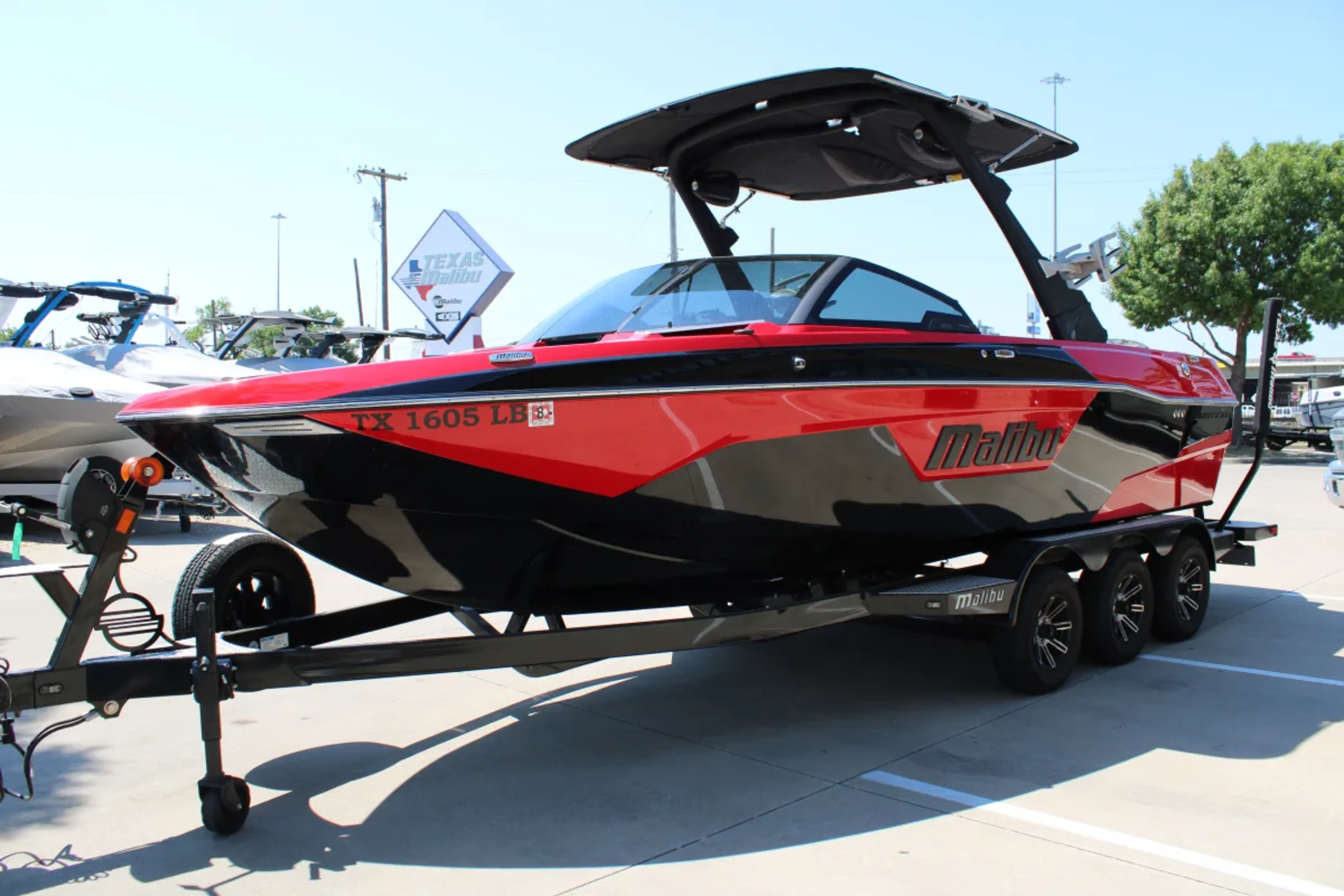 2022 Malibu 23 LSV