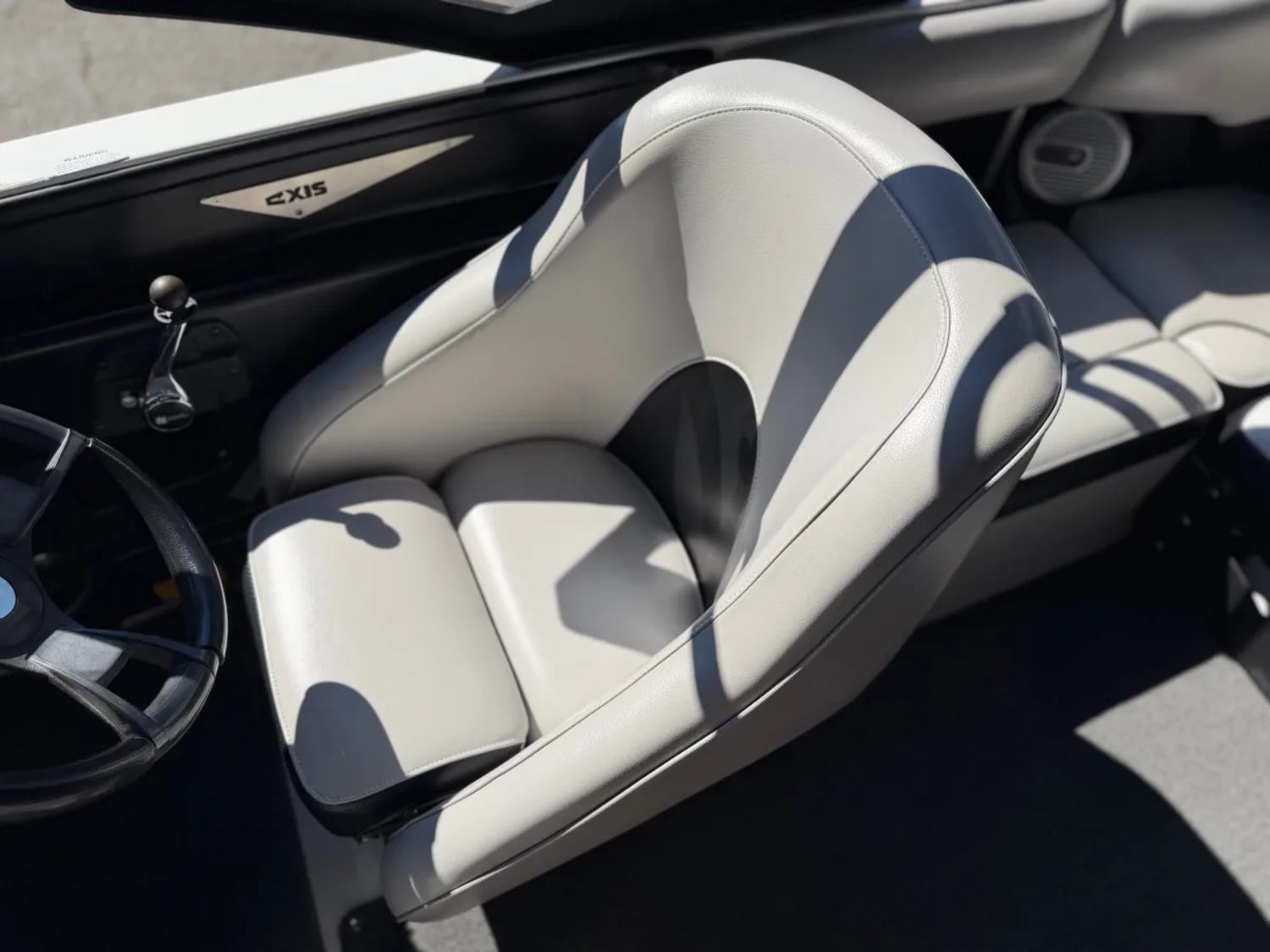 2014 Axis A20