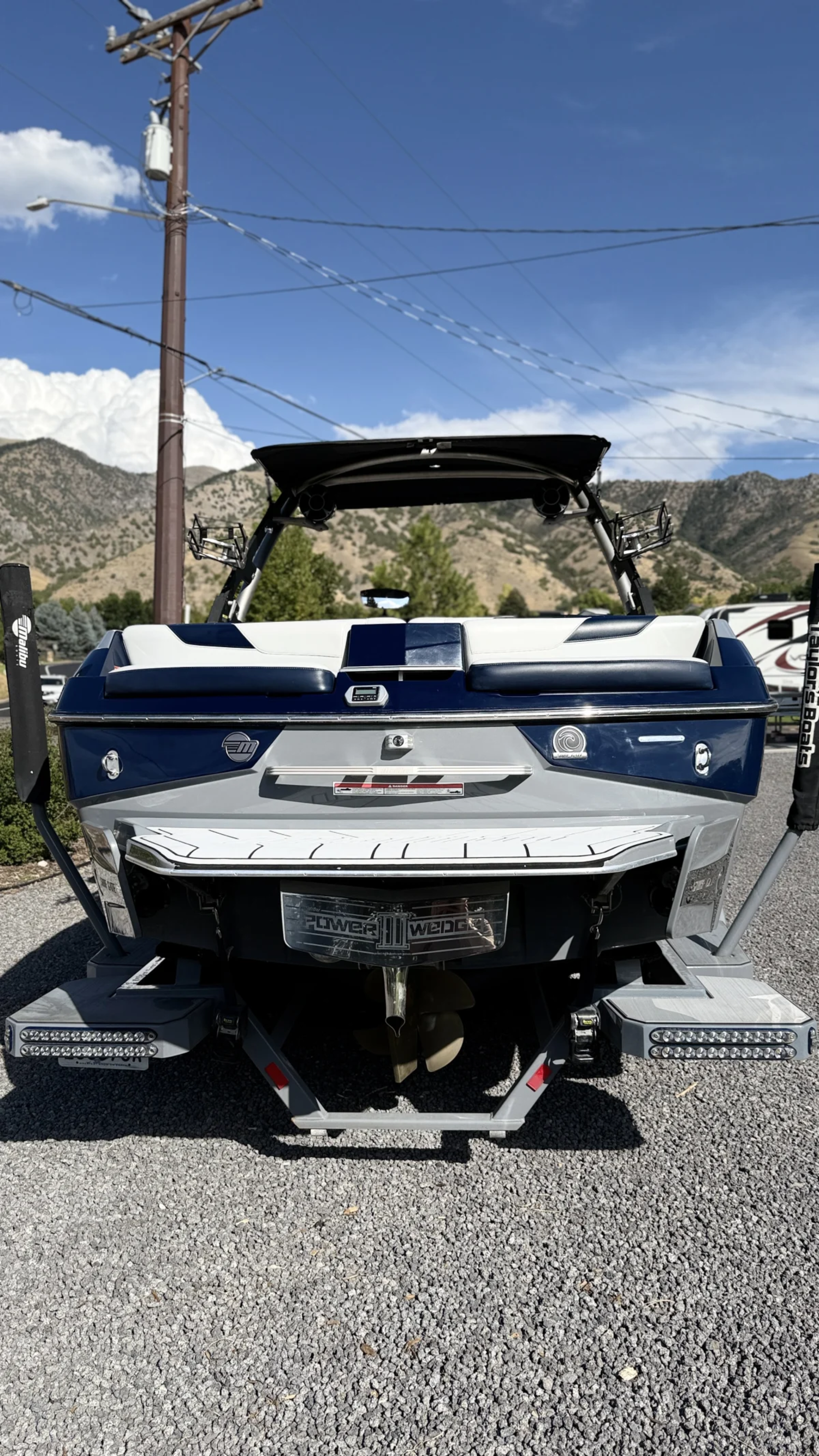 2020 Malibu 23 LSV