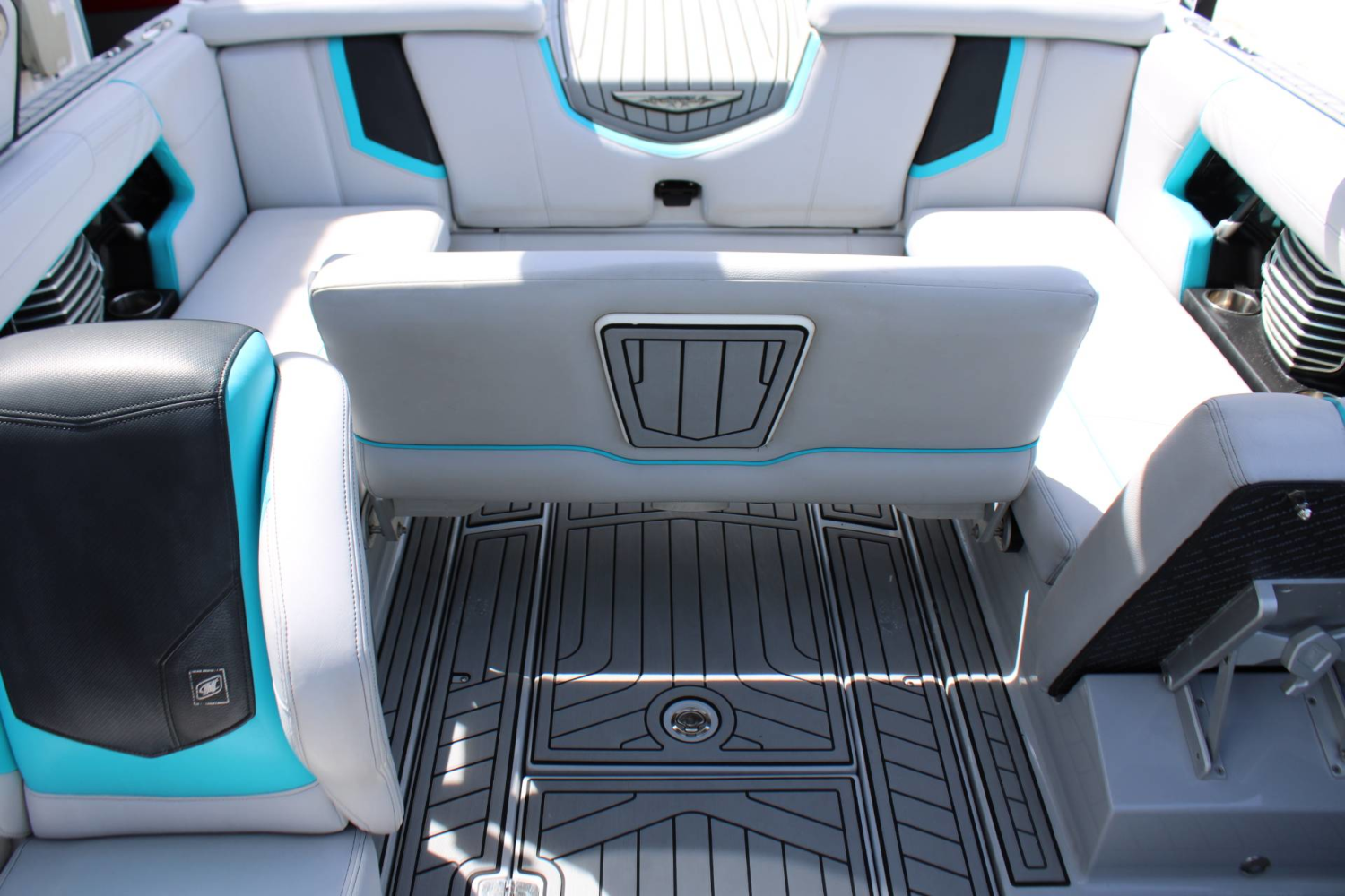 2020 Nautique G23
