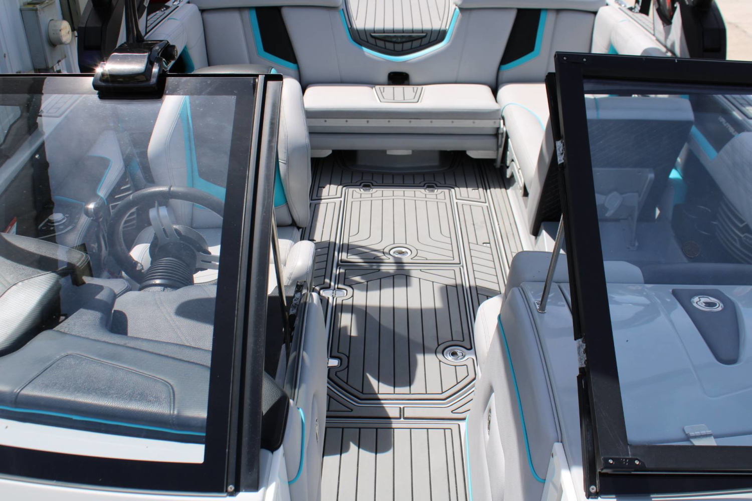 2020 Nautique G23