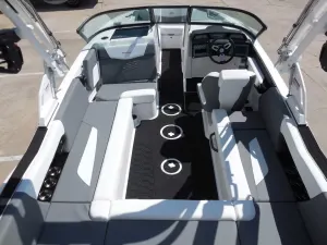 2026-mastercraft-nxt22-145596-image5.webp