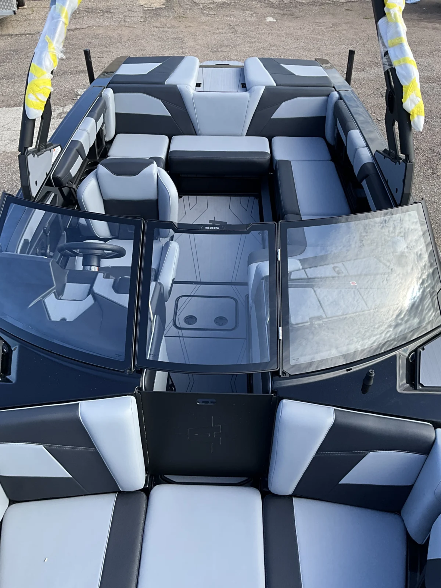 2027 AXIS T220 Wake boat