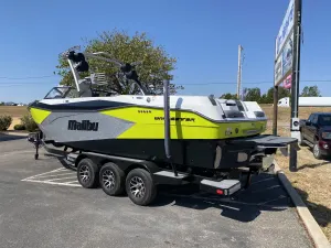 2023-malibu-wakesetter-26-lsv-145599-image1.webp