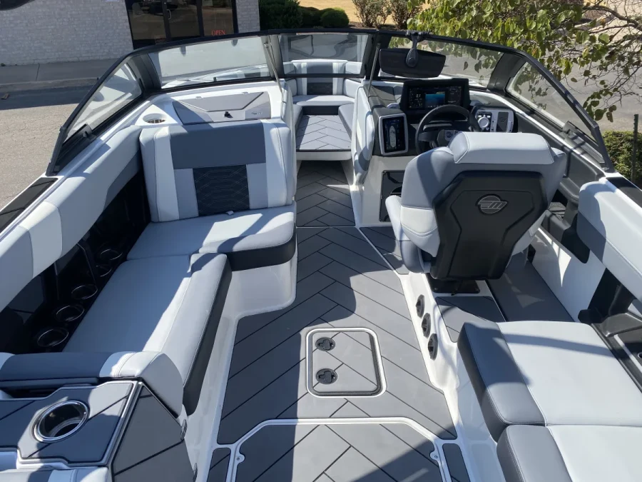 2023-malibu-wakesetter-26-lsv-145599-image17.webp