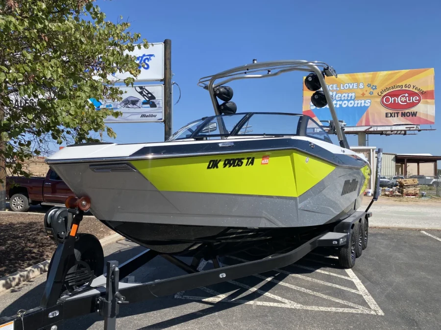 2023-malibu-wakesetter-26-lsv-145599-image2.webp