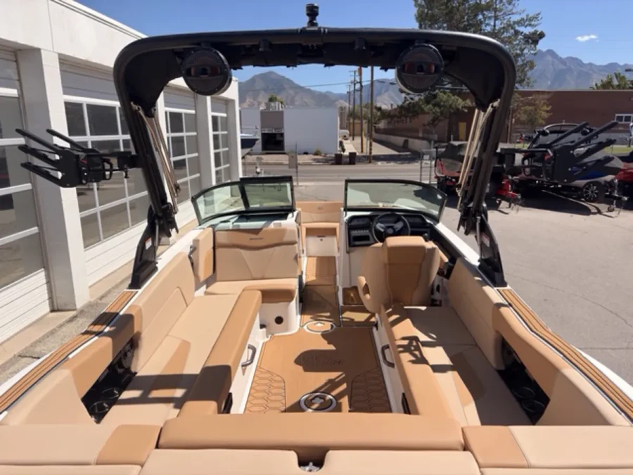 2025-mastercraft-nxt24-145600-image12.webp