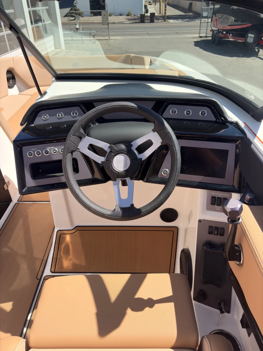 2025-mastercraft-nxt24-145600-image14.webp
