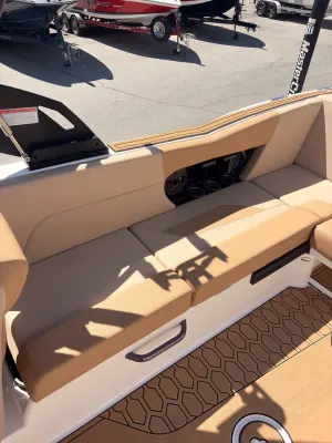 2025-mastercraft-nxt24-145600-image16.webp