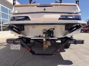 2025-mastercraft-nxt24-145600-image3.webp