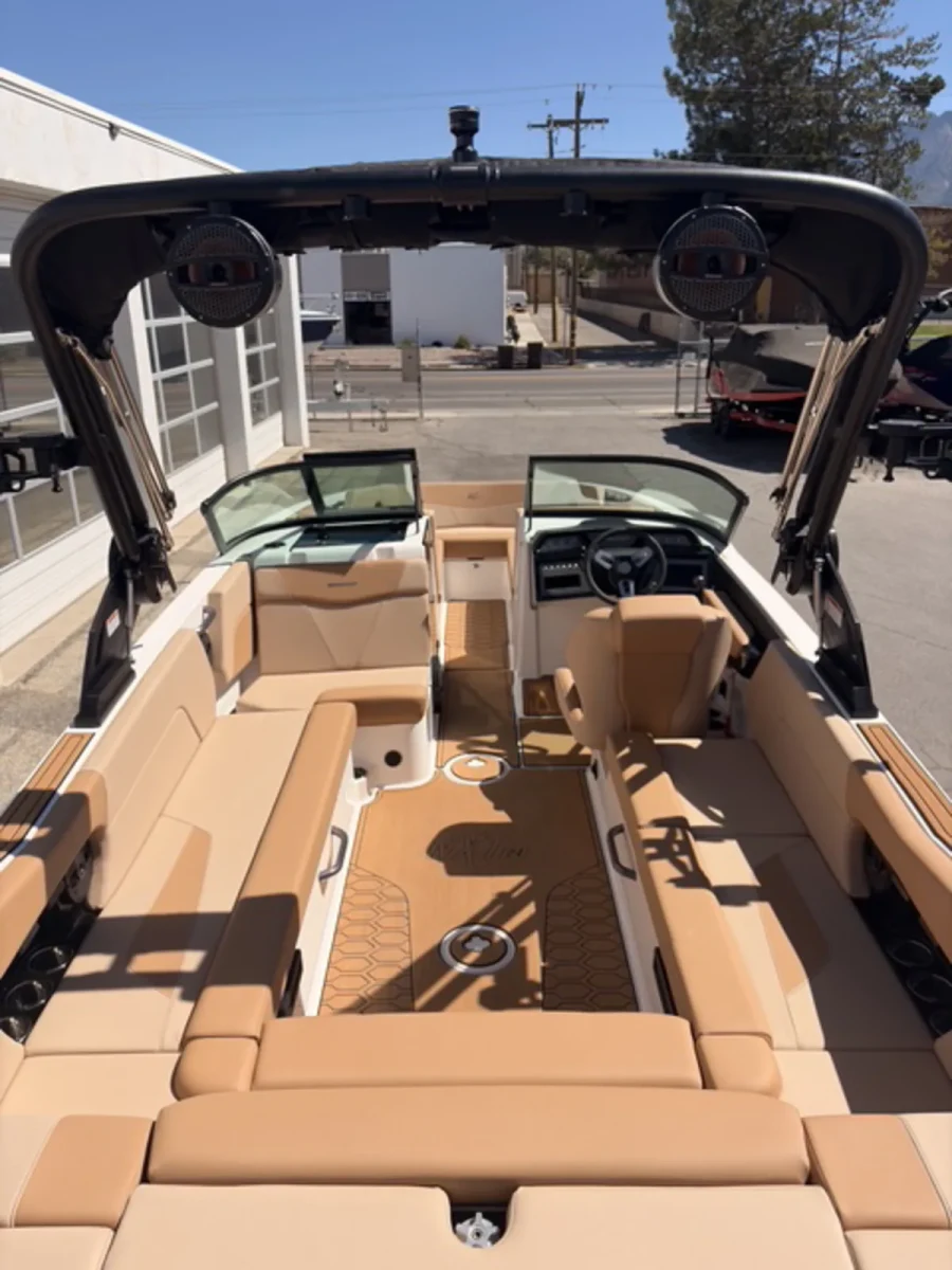 2025-mastercraft-nxt24-145600-image8.webp